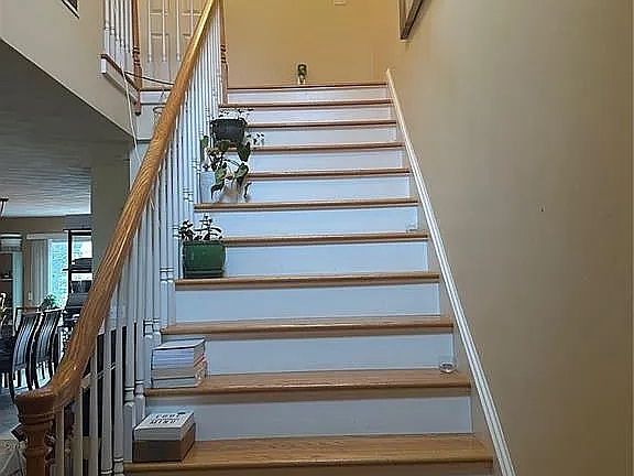 2nd image of 252 Gentian Ave #1