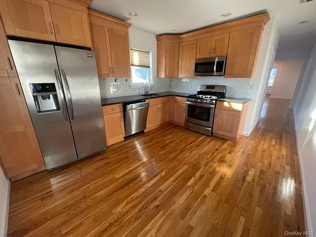 52 Hillside Ave — Photo 2