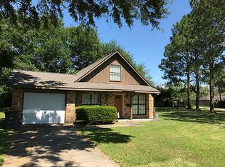 1615 Highland Dr, Bay City, TX 77414