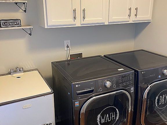 3rd image of 10084 Morrish Rd