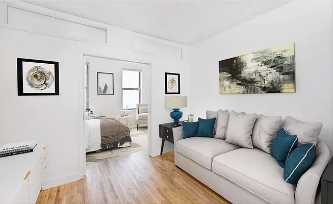 Rented by R New York | media 6