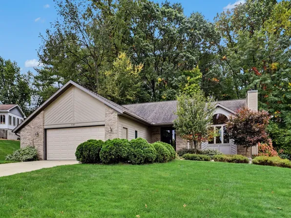5787 Rollaway Dr NE, Comstock Park, MI 49321