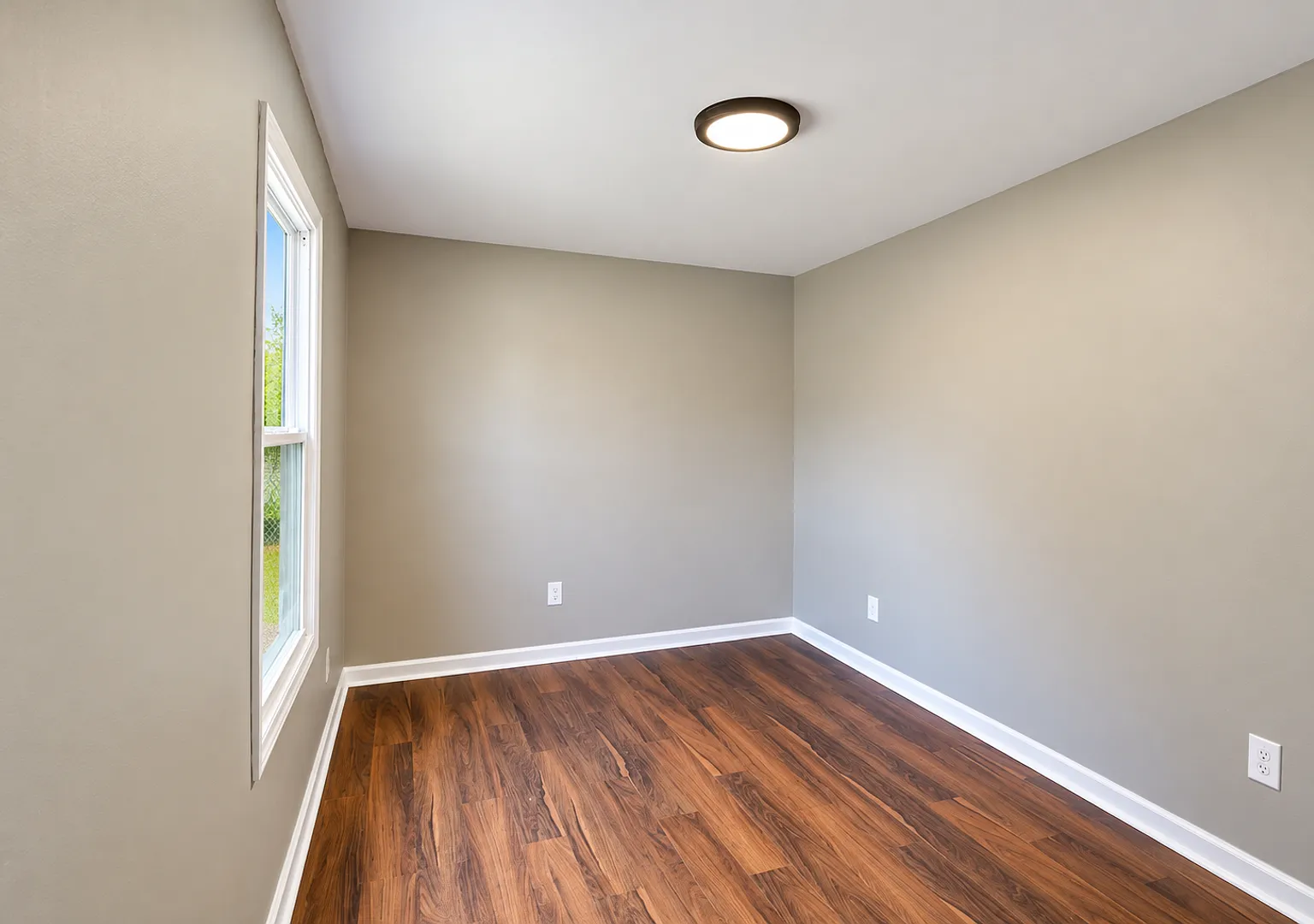 Updated 2BR / 1BA House — Photo 4