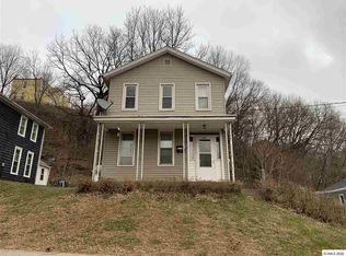 1954 Ellis St, Dubuque, IA 52001