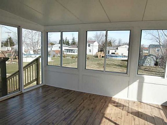 5th image of 7310 Starcrest Rd