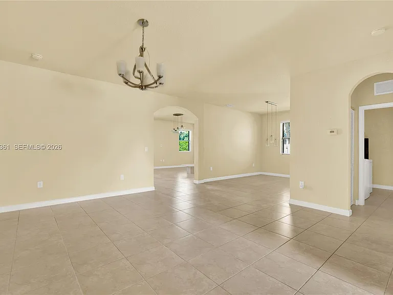 SW 155th Ct — Photo 7