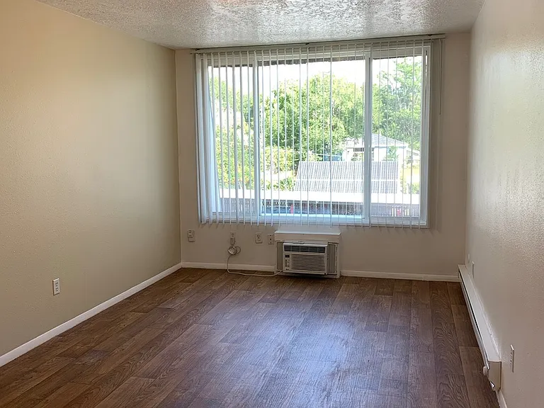 Indigo Apartments — Photo 22