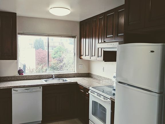 5th image of 785 27th Ave