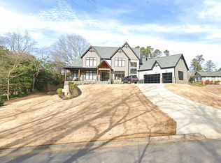4151 Fairgreen Dr NE, Marietta, GA 30068