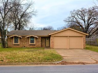 404 Martha St, Euless, TX 76040