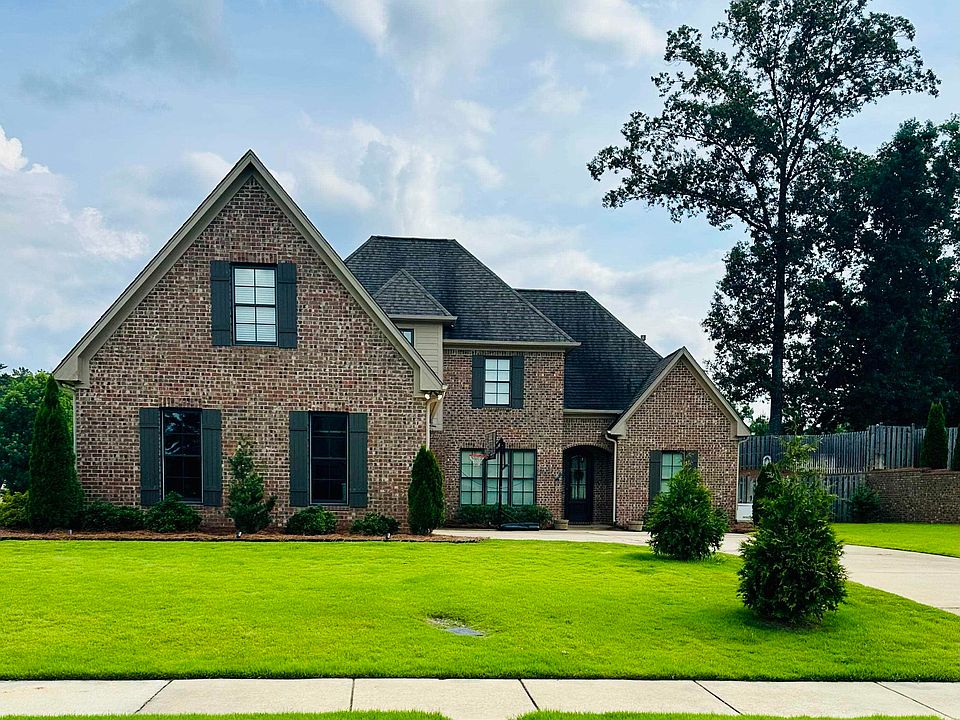 2nd image of 1001 Columbia Cir