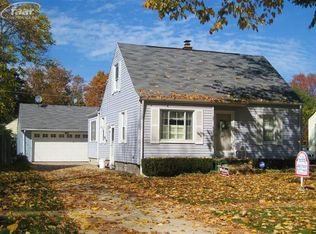 1422 Blueberry Ln, Flint, MI 48507