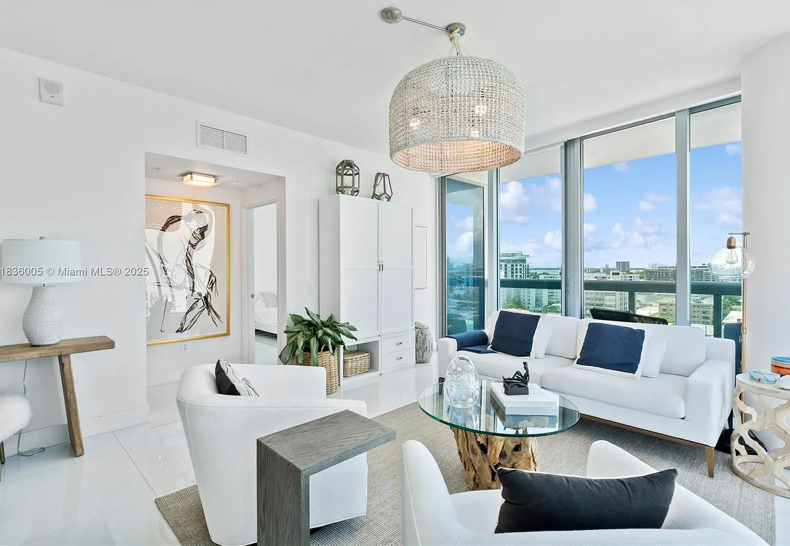 1 bed, 1.0 bath, 850 sqft, $6,250 — Photo 2