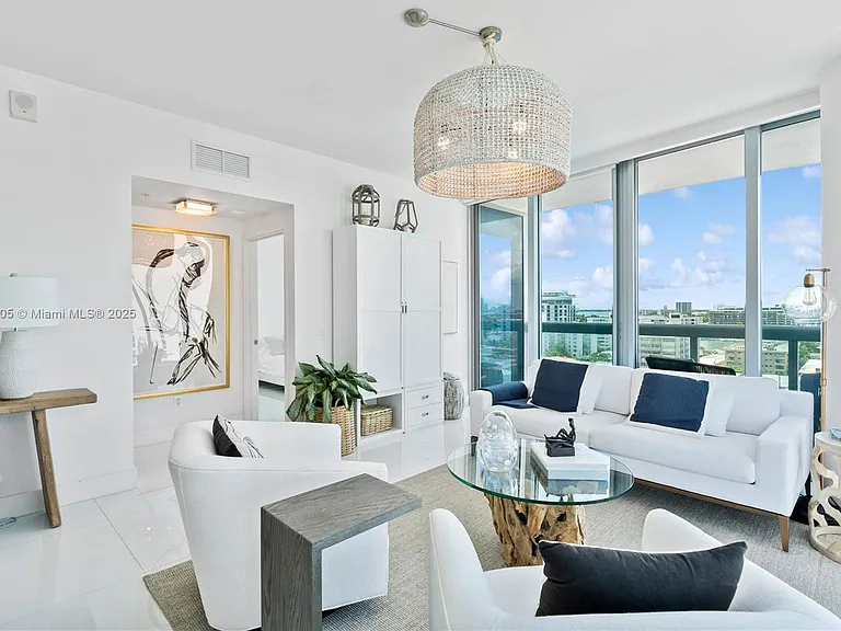 6899 Collins Ave — Photo 2