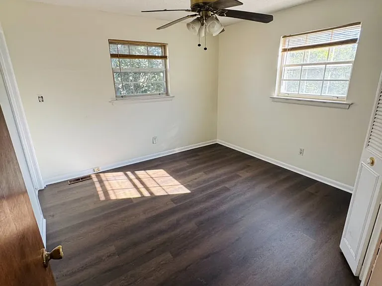 3212 Berkley Dr — Photo 18