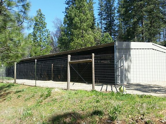 6 12x24' Stall Barn