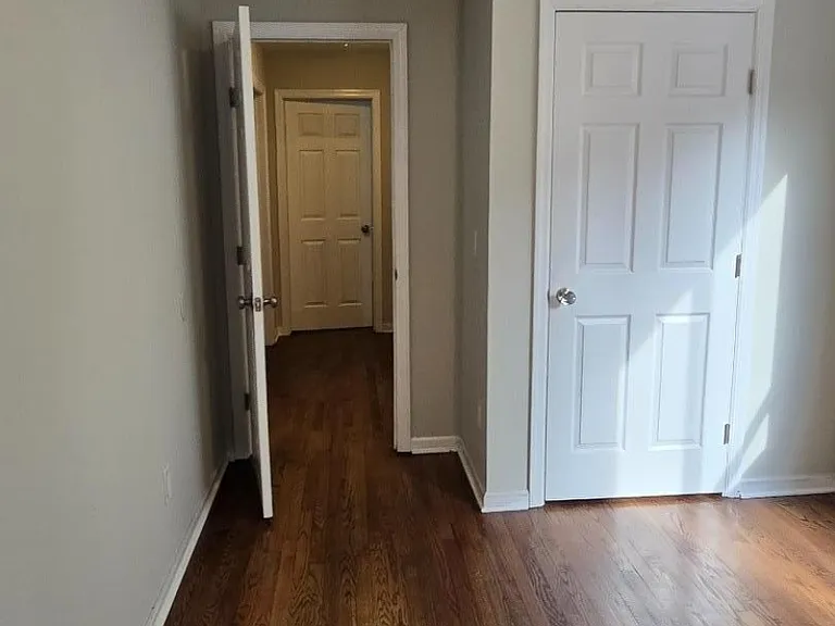 212 N Walnut St — Photo 16