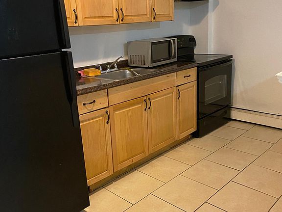 3rd image of 641 E 230th St #1B