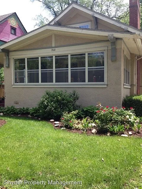 703 W Springfield Ave photo 1