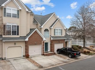 5304 Summer Cres #1D2, Virginia Beach, VA 23462
