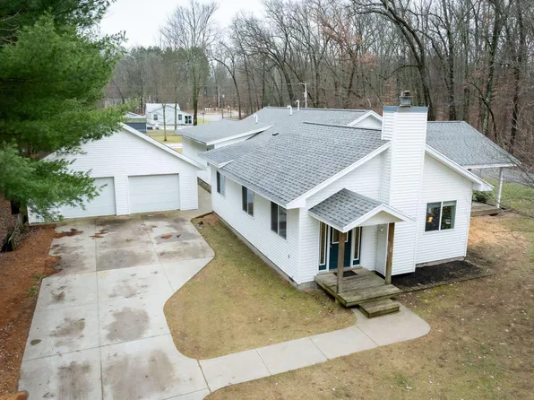 622 W Marion St, White Cloud, MI 49349