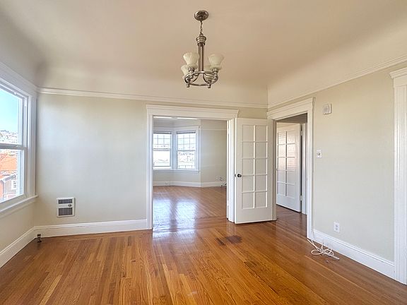 5th image of 2395 29th Ave #7