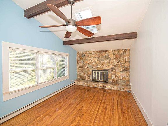5th image of 146 Adirondack Dr
