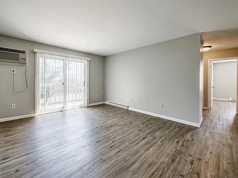 125 East Van Riper Road — Photo 4