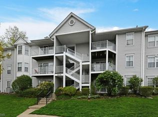 972 Juniper Way, Mahwah, NJ 07430