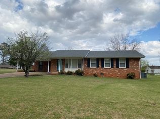 1413 Memory Ln, Tuscumbia, AL 35674