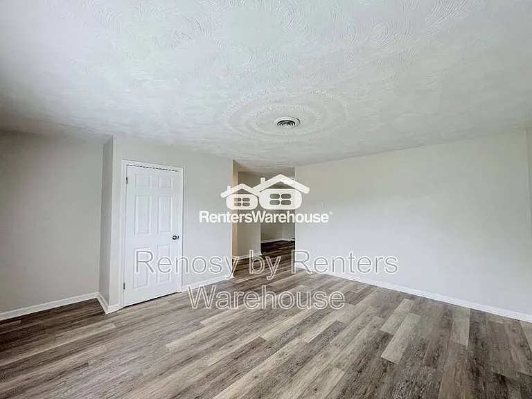 2912 Doris Ave — Photo 4