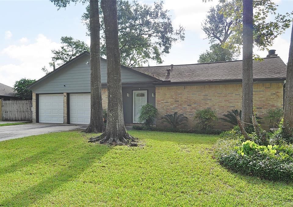 Beautifully maintained home with pleasing updates inside and extra features outside.