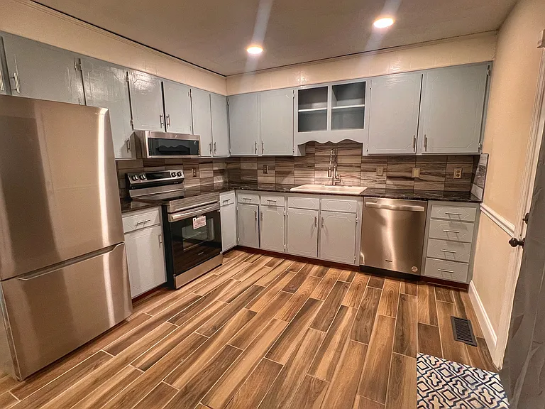 586 Lacebark Dr — Photo 4