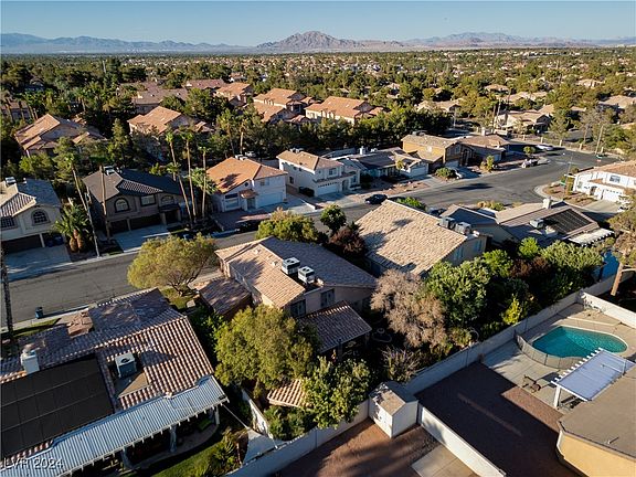 4th image of 2547 Quail Canyon Ave