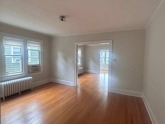 4th image of 32 Bretton Rd Floor 1