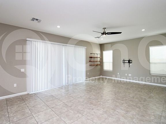 4th image of 2057 E Questa Dr