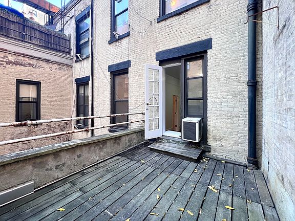 2nd image of 210 W 79th St #3R