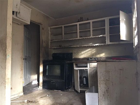 4th image of 927 Natham Dr SE