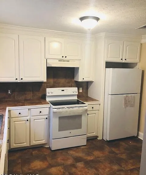 4825 Sheridan Dr — Photo 7