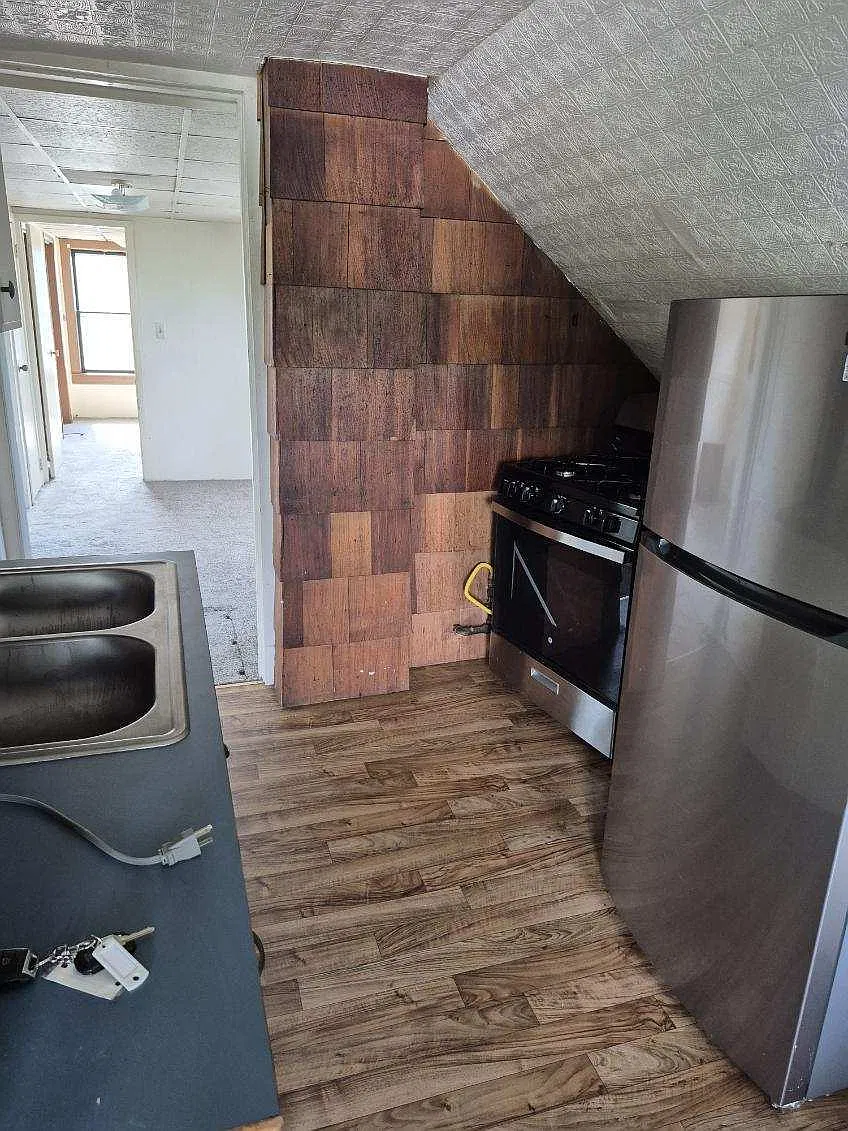 107 Parsons Ave — Photo 3