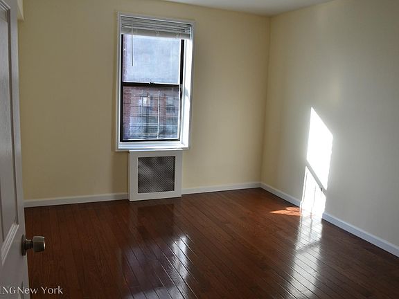 4th image of 3989 50th St Ste 1A