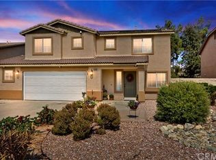 15548 Skylark Ave, Fontana, CA 92336