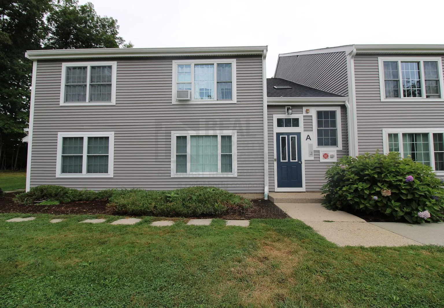 2 bed, 2.0 bath, 958 sqft, $2,395 — Photo 1