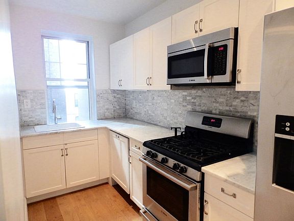 3rd image of 63 Montague St #4DDD