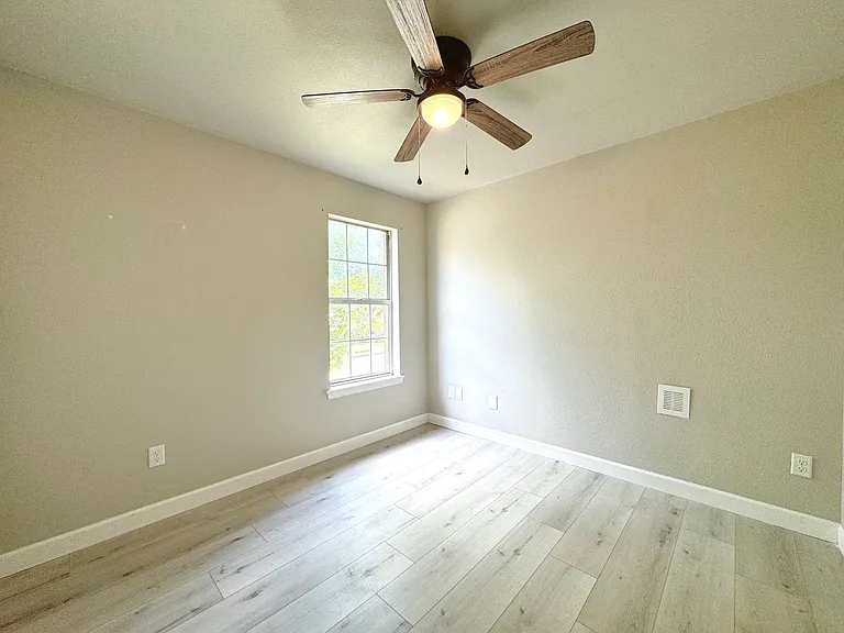 591 E Boswell St #2 — Photo 15