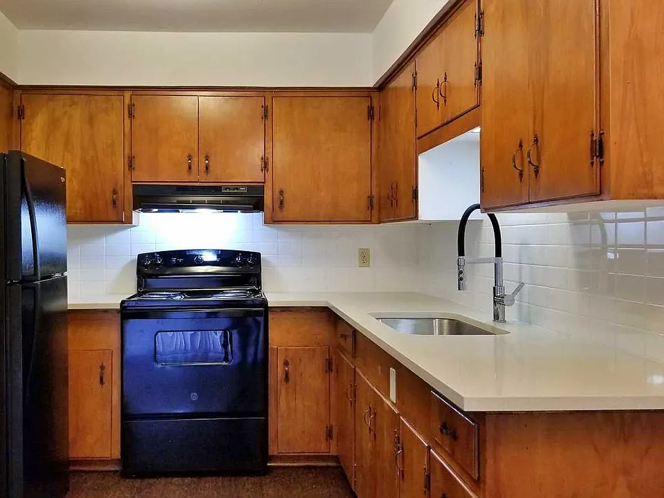 4100 Swiss Ave #2B