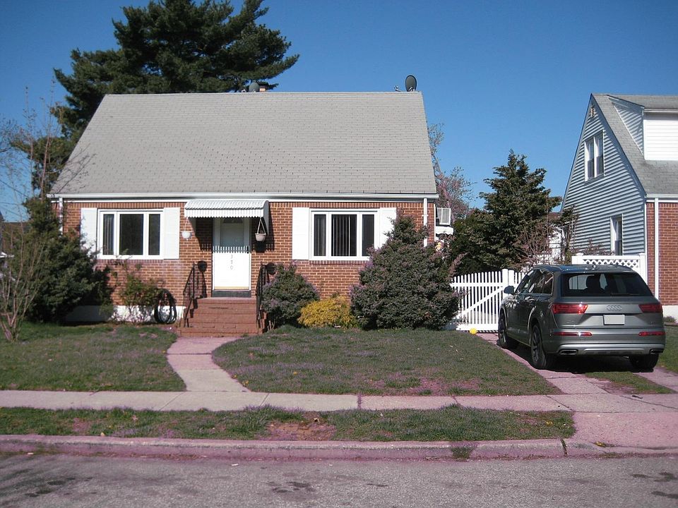 1st image of 370 2nd Pl