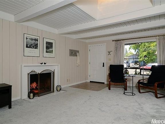 5th image of 2109 Carlotta Dr