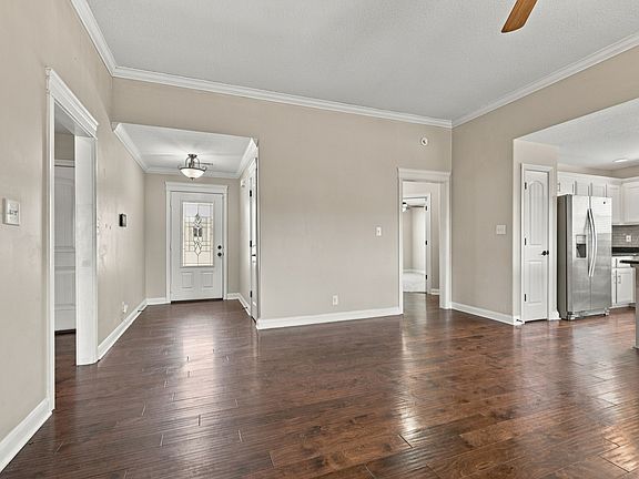 5th image of 1716 Winterhaven Ct