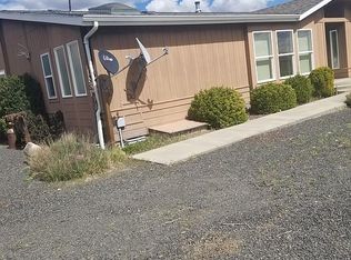 450 Longmire Ln, Selah, WA 98942